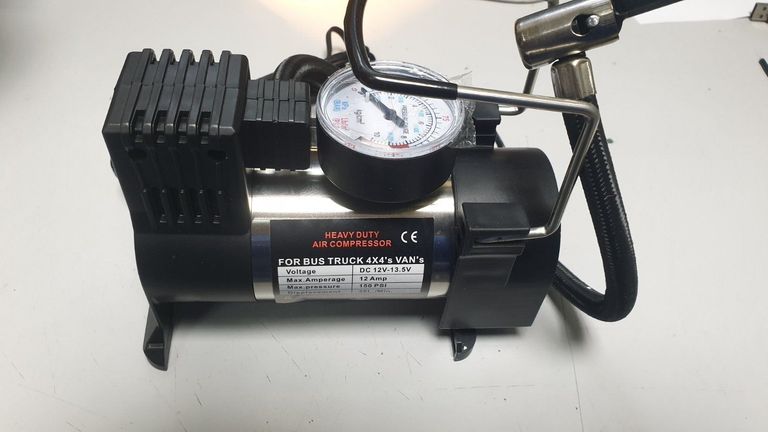 Купити Heavy Duty air compressor Б/У