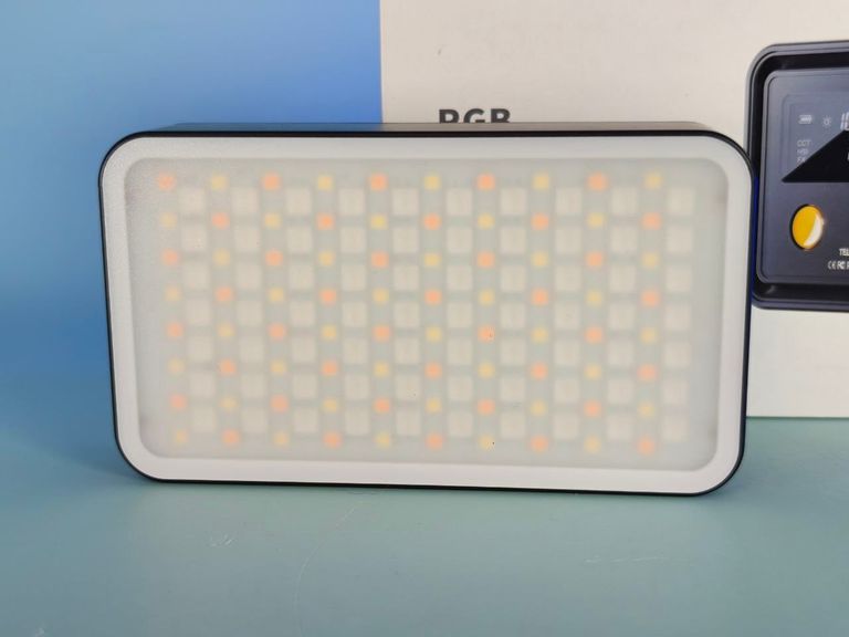 Дешиво Акція! Професійне Відеосвітло Telesin TE-RGB-001. RGB CRI 97+ 2500-8500К 12 Вт. Нове. с ломбарда