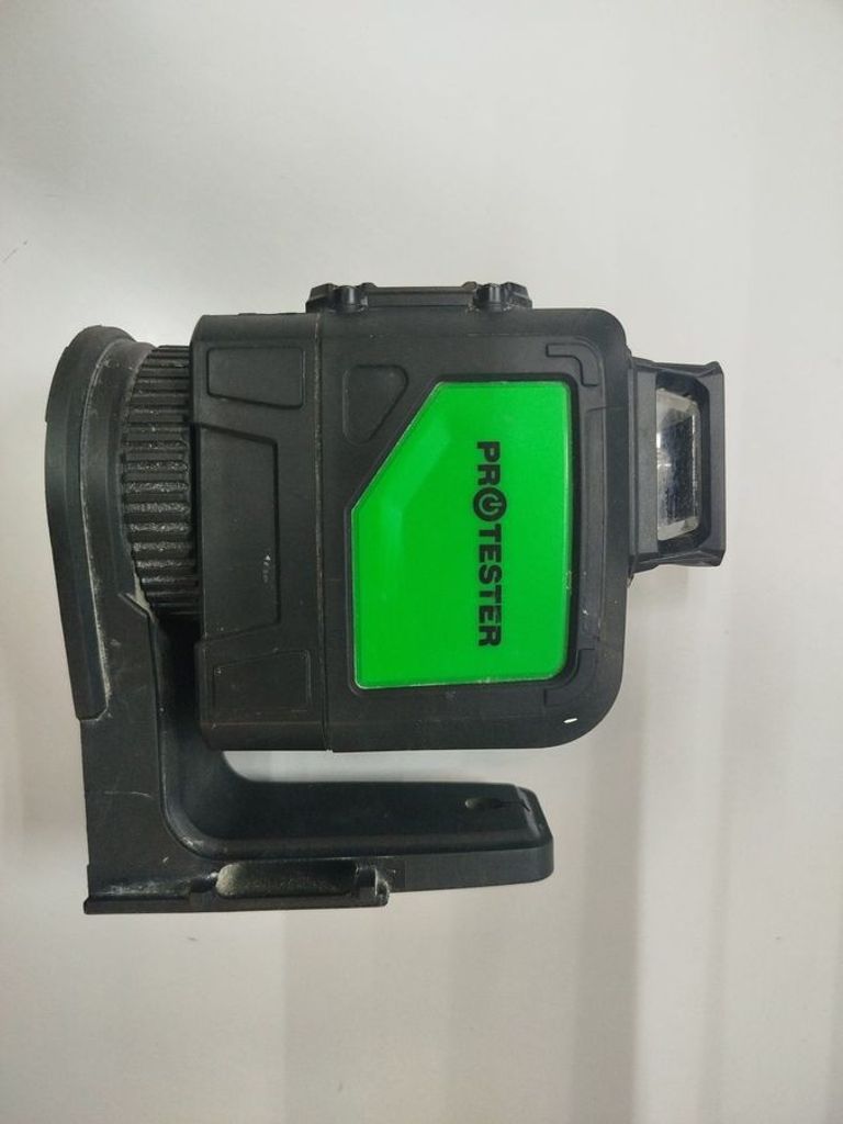 Купити Protester LL305G Б/У