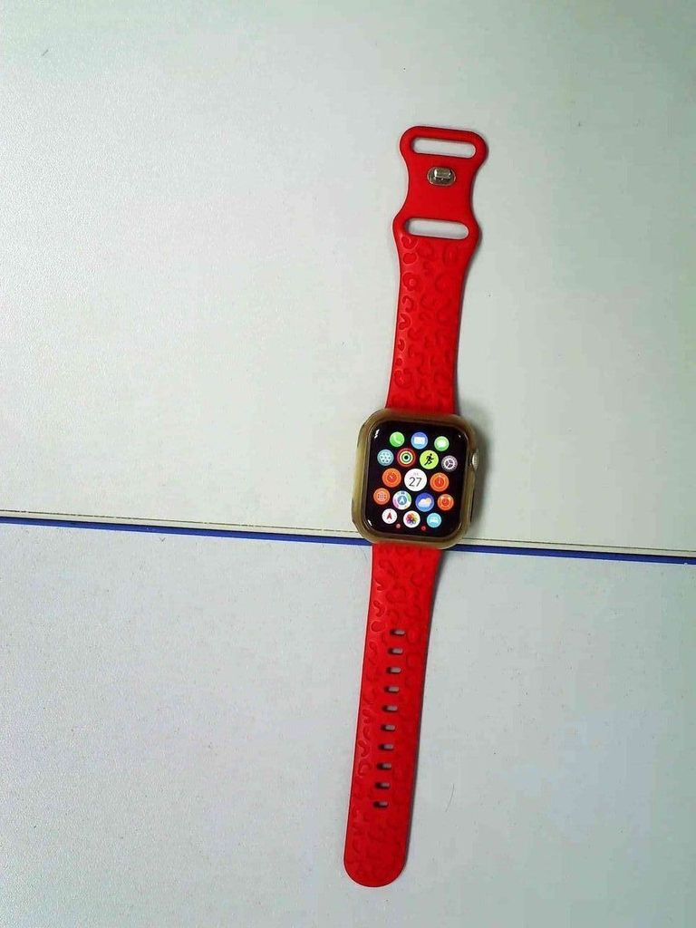 Apple Watch SE 2 GPS + Cellular 44mm Starlight Aluminum Case with Starlight Sport Band (MNPT3, MNTW3) Код:01-200621095. Зображення 6