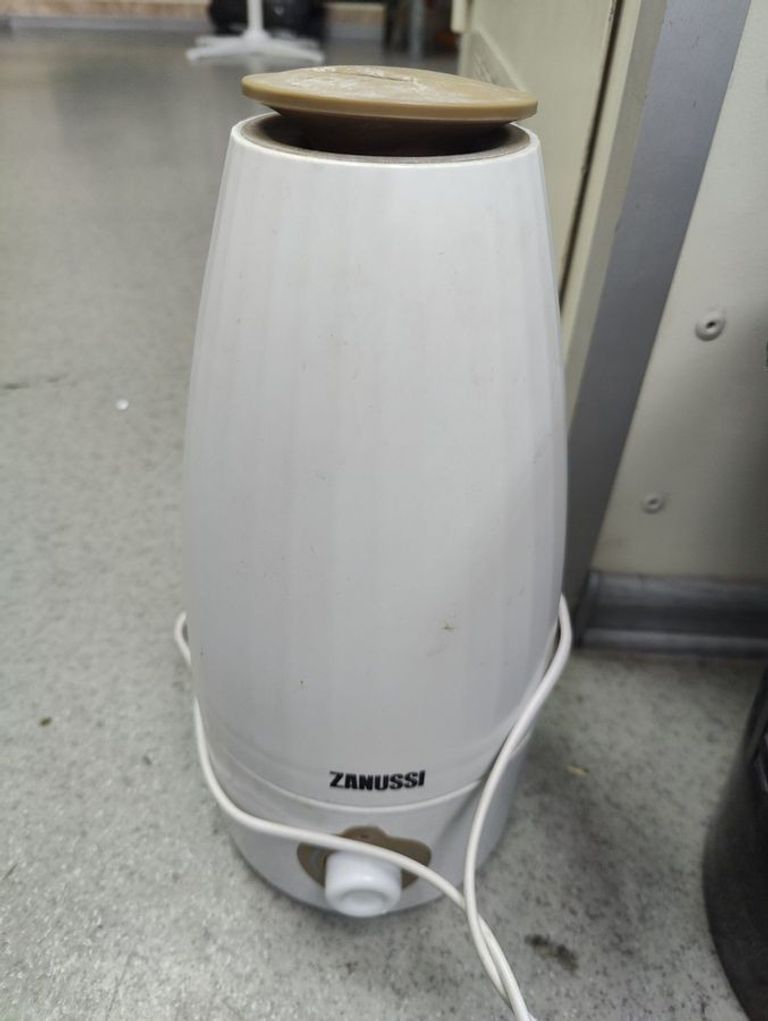 Купити Zanussi ZH2 Ceramico Б/У