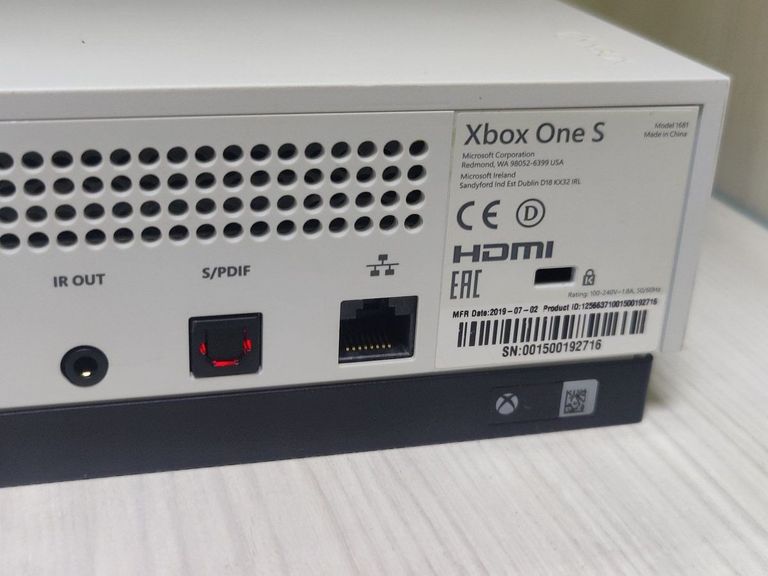 Microsoft Xbox One S 1TB Код:01-200755604. Зображення 6