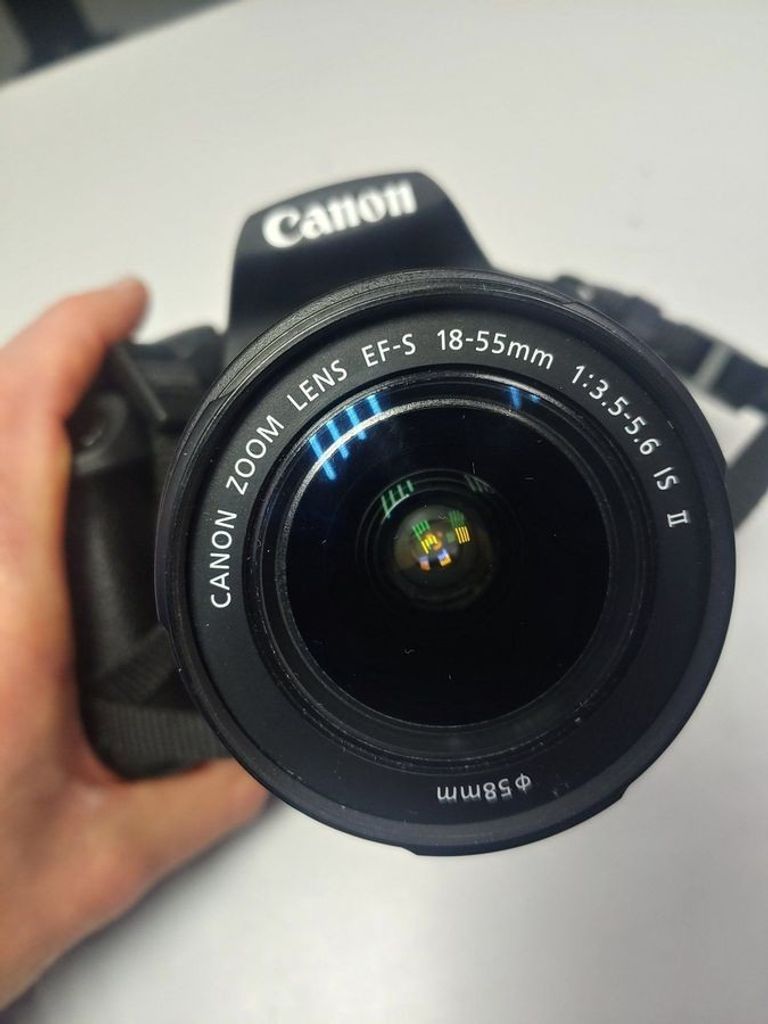 Розпродаж Canon eos 2000d / ef-s 18-55mm f/3.5-5.6 is ii, продавець Техноскарб