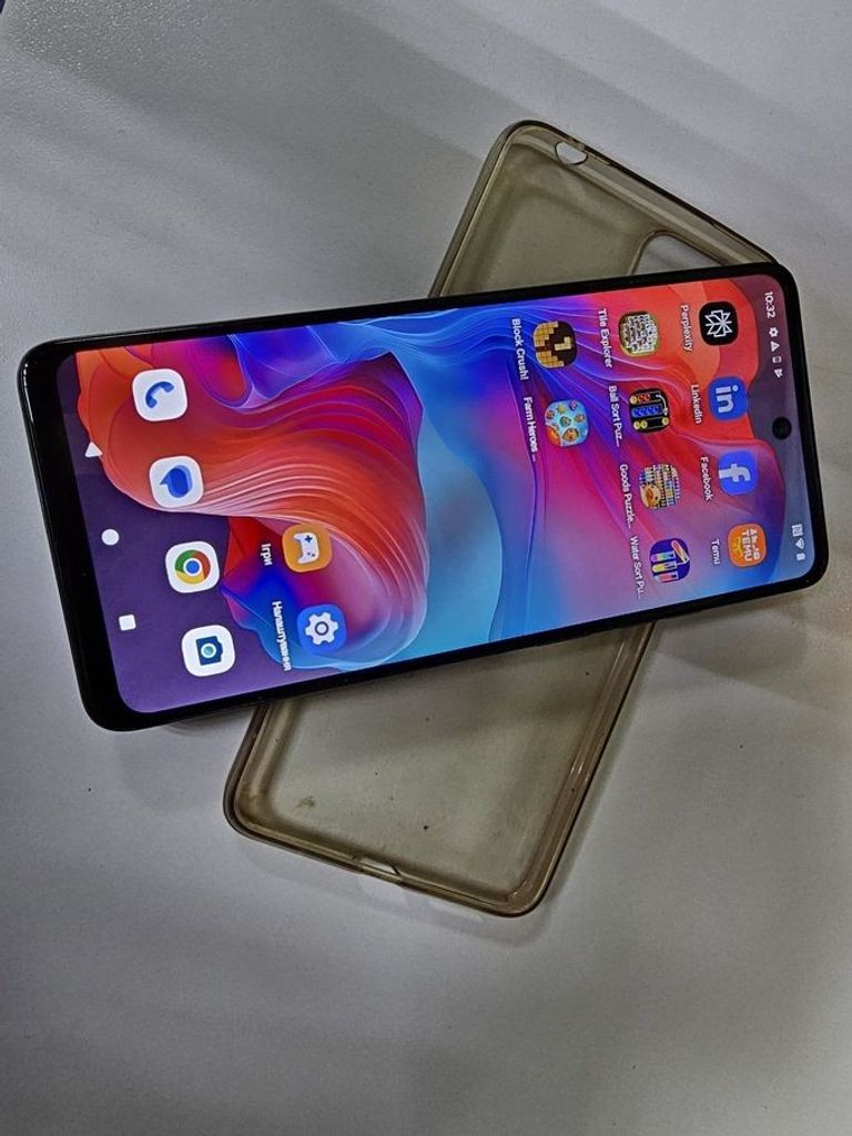 Купити Motorola g04 4/64gb sea Б/У