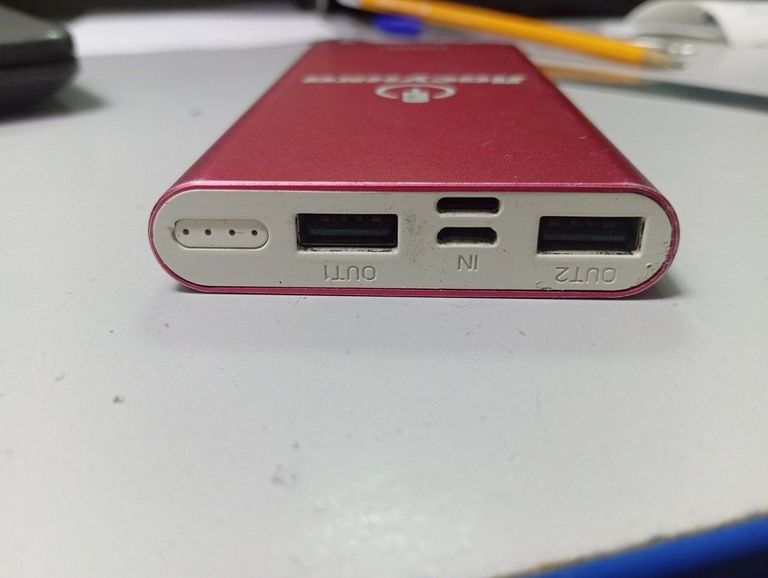 Купить Energizer ue10052 10000 mah li-pol type-c ue10052pq Б/У