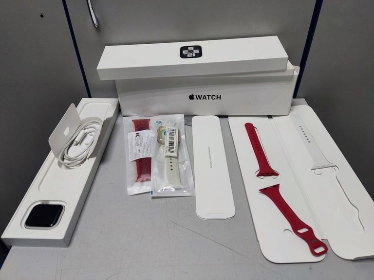 Apple watch se 2 gps 40mm aluminium case Код:01-200805501. Зображення 7