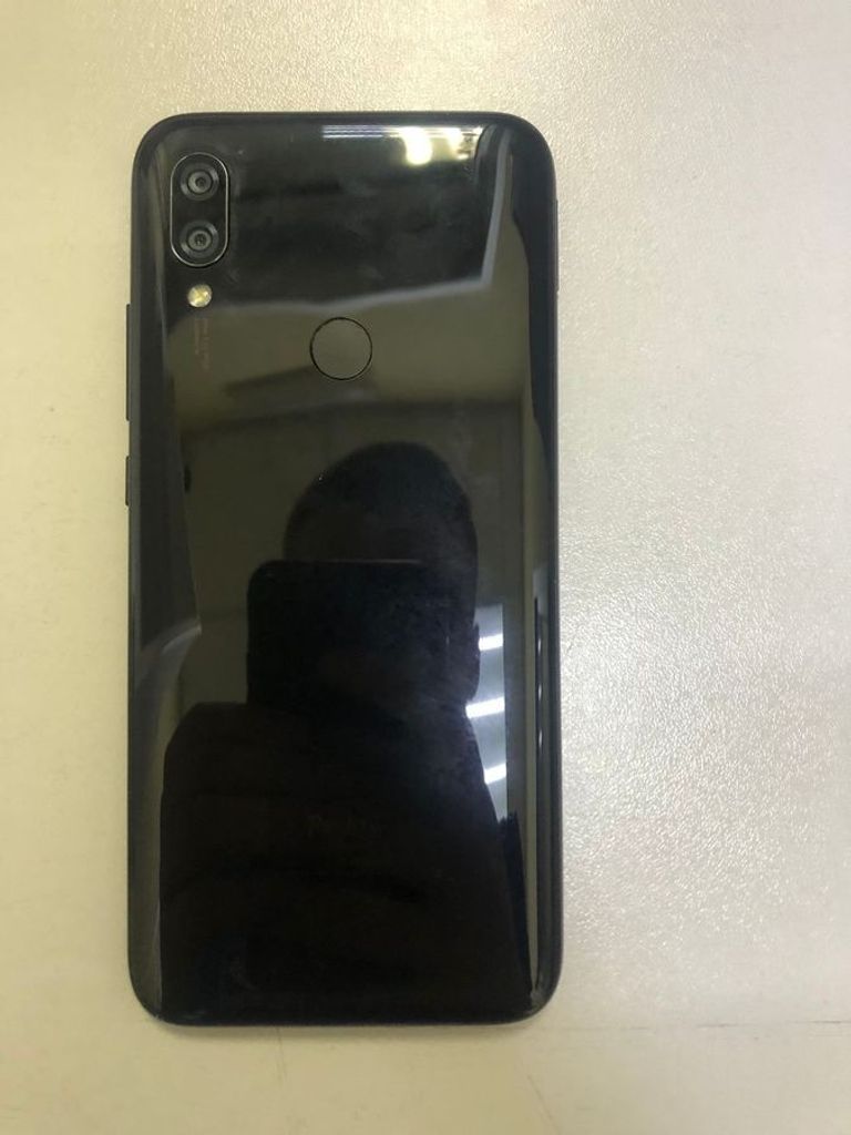 Купити Xiaomi Redmi 7 2/16GB Blue Б/У