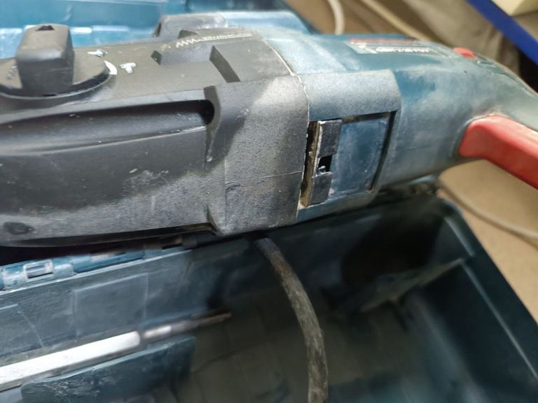 Оголошення Bosch (Копія) gbh 2-28 dfv Б/У