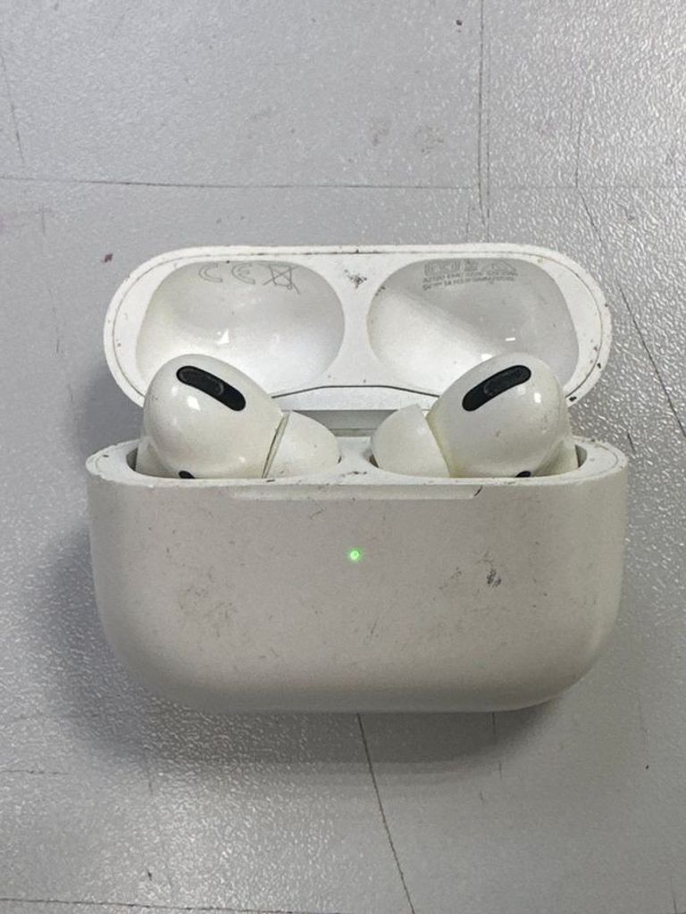 Купити Apple AirPods Pro (MWP22) Б/У