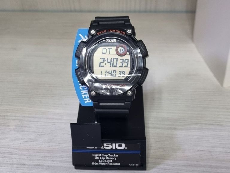 Купить Casio WS-2100H-1A2 Б/У
