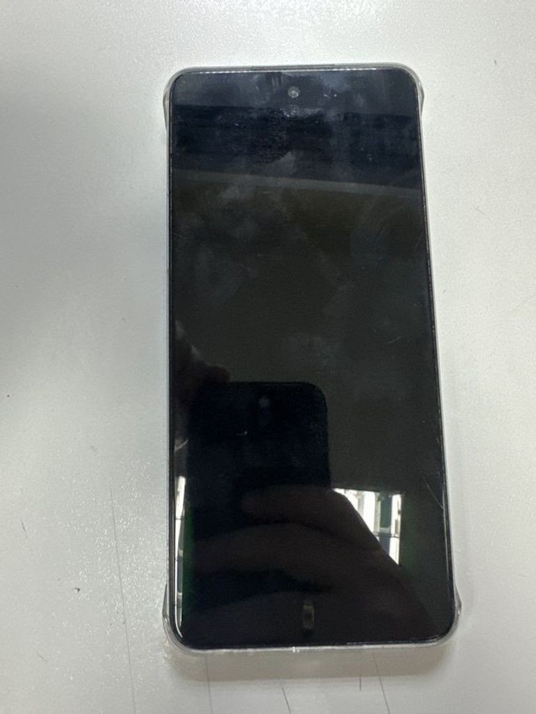 Купити Infinix smart 8 x6525 4/64gb Б/У