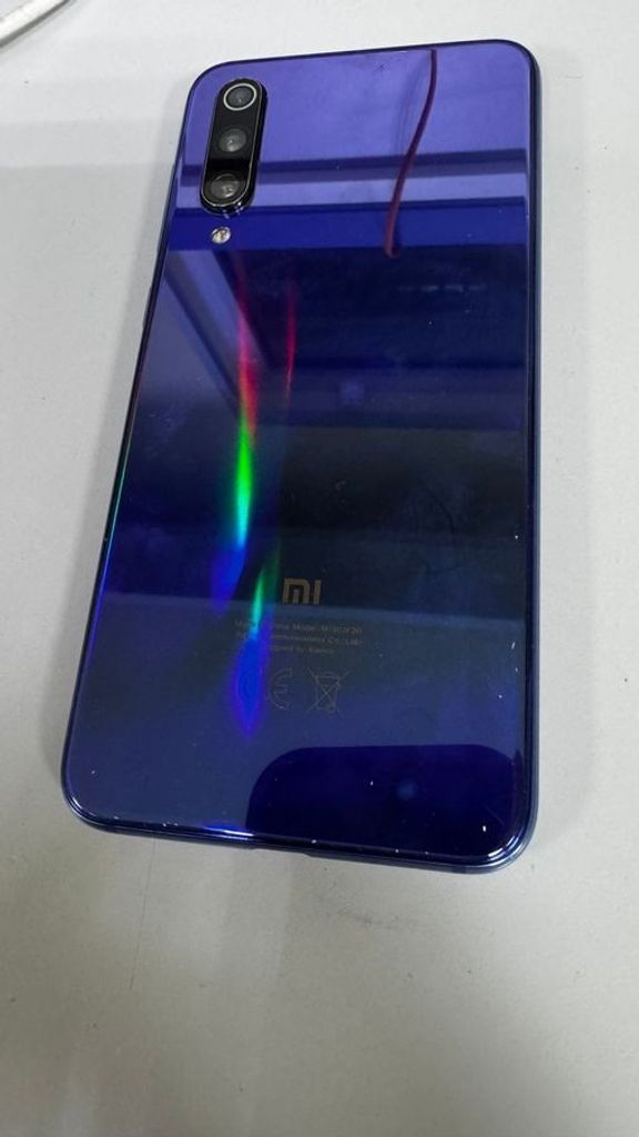 Оголошення Xiaomi Mi 9 SE 6/128GB Blue Б/У