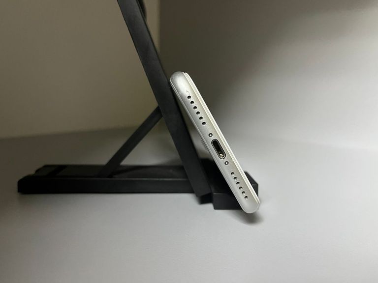 Apple iphone 8 64gb Код:01-200847212. Изображение 6