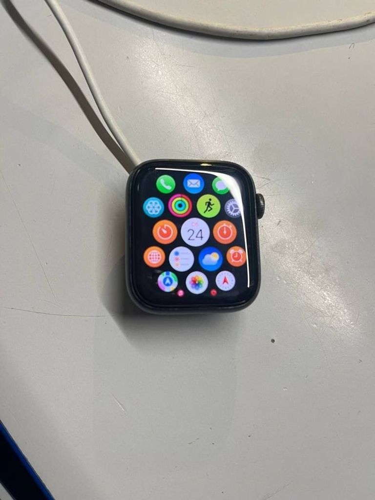 Распродажа Apple watch se gps 44mm aluminum case, продавец Техноскарб