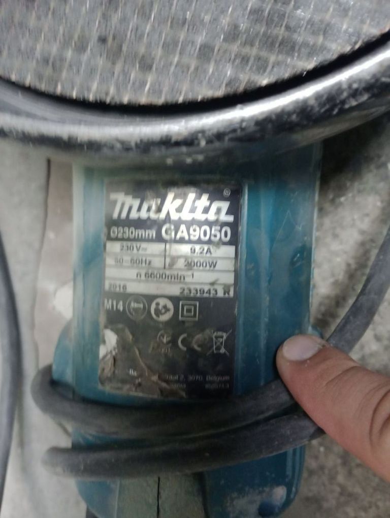 Дешево Makita GA9050 з ломбарду