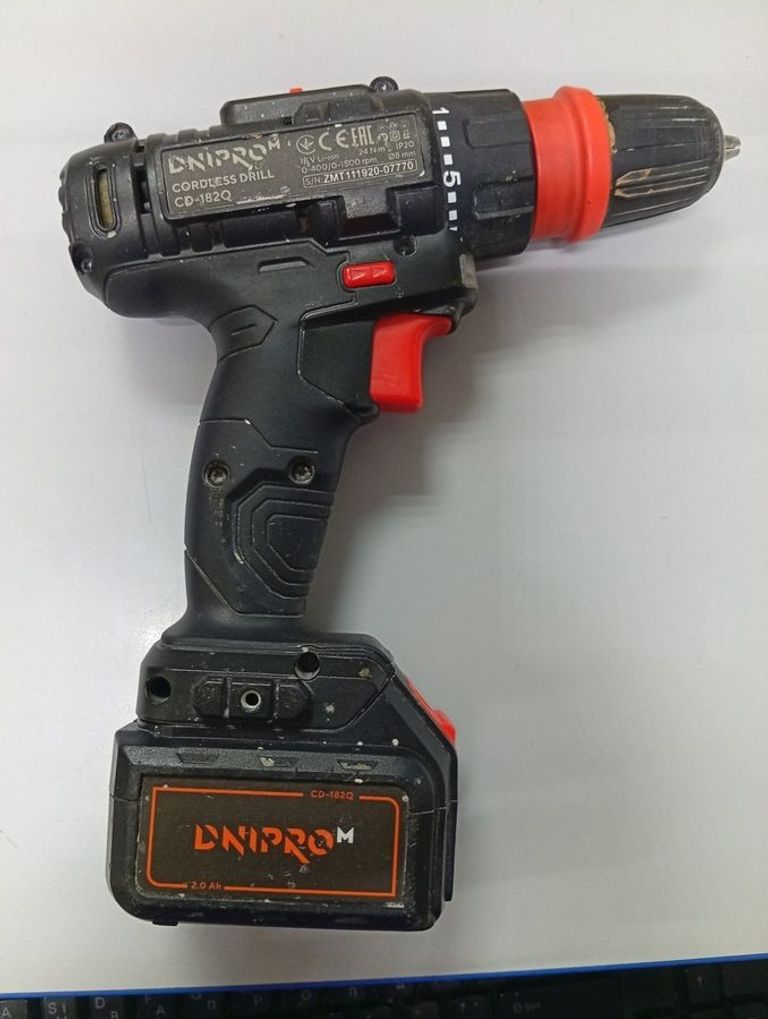 Оголошення Dnipro-M cd-182q 1акб + зп Б/У