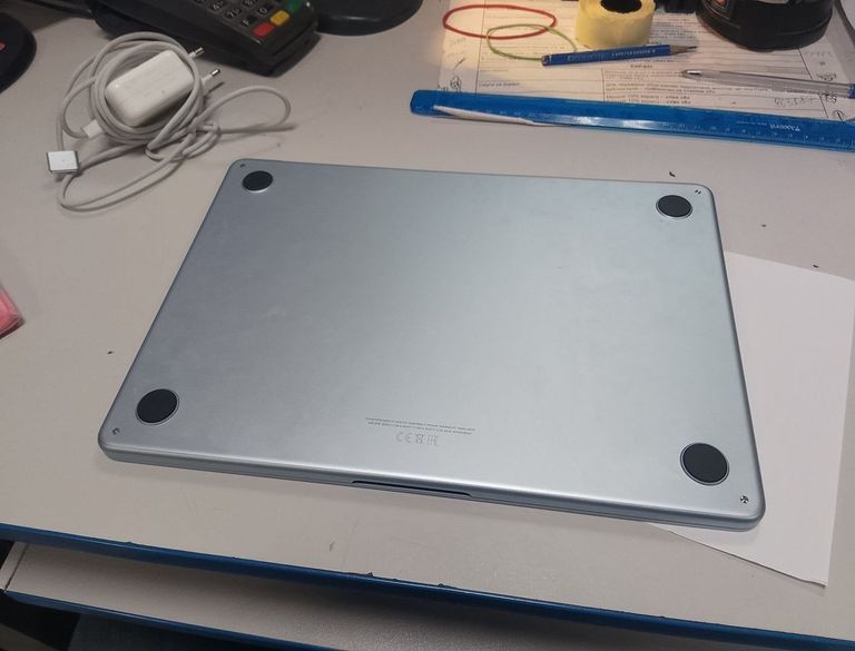 Купить Apple macbook air 13,6" 2025 mc6t4 / apple m4/ 8 core gpu/ ram 16gb/ ssd 256gb/ a3240 Б/У