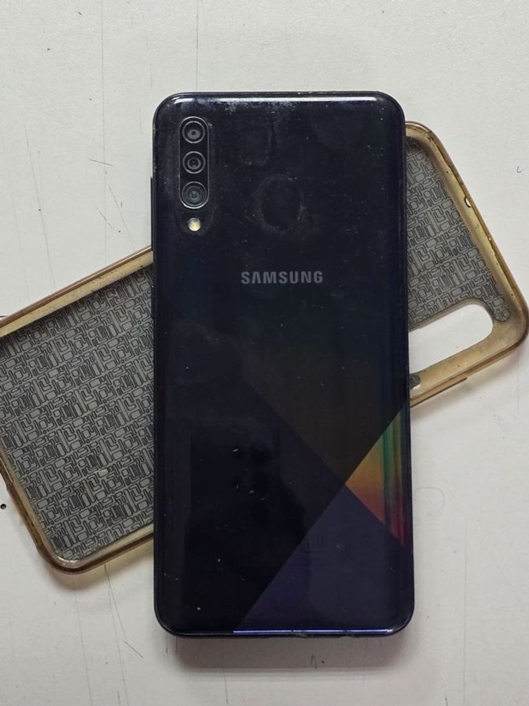 Оголошення Samsung galaxy a30s 3/32gb Б/У