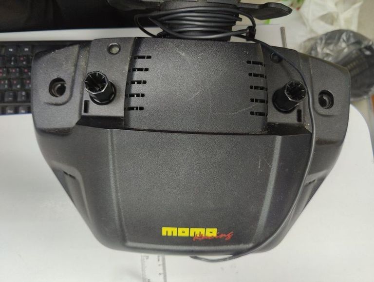 Оголошення Logitech momo racing force Б/У