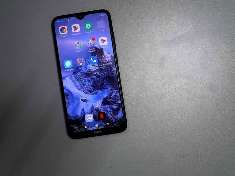 Купить Xiaomi Redmi 8 4/64GB Blue Б/У