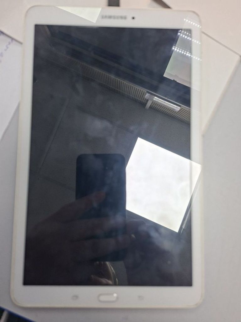 Купить Samsung galaxy tab e 9.6 8gb 3g Б/У