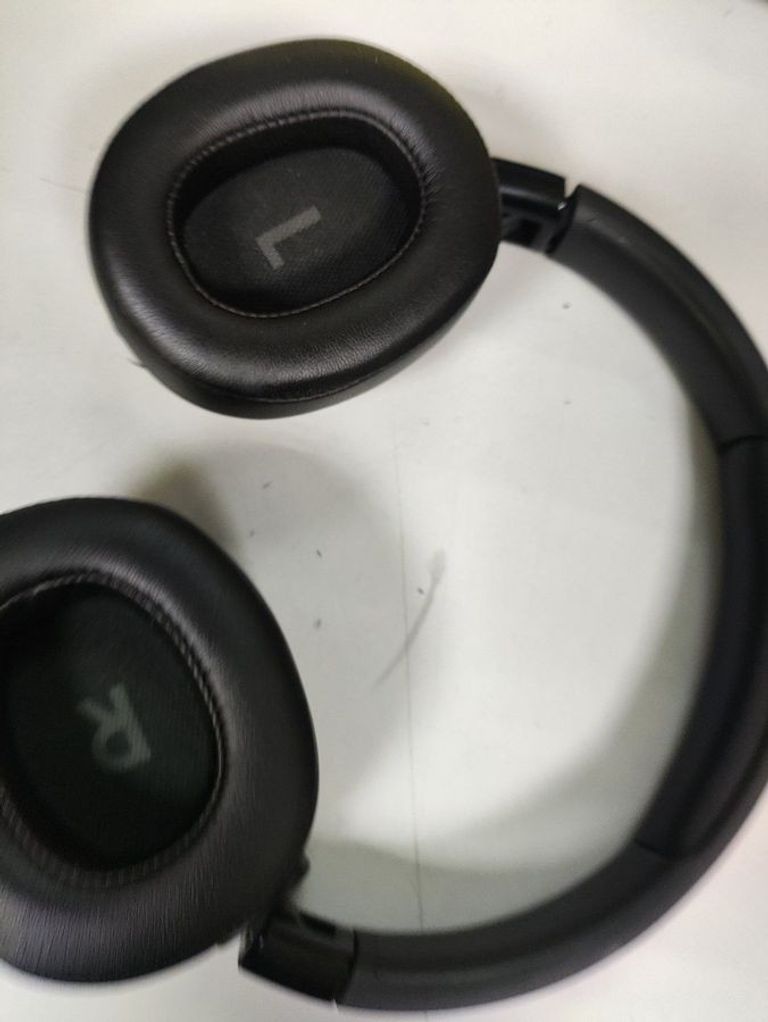 Дешиво Jbl tune 710 bt с ломбарда