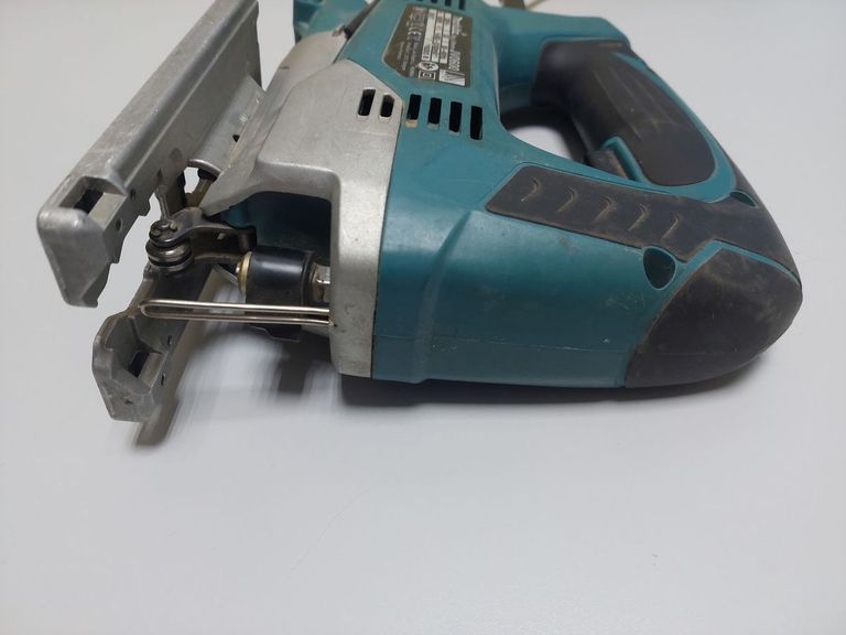 Розпродаж Makita JV0600K, продавець Техноскарб