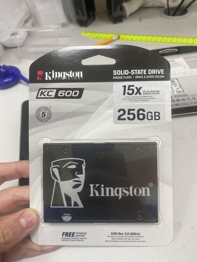 Купить Kingston kc600 256 gb Б/У
