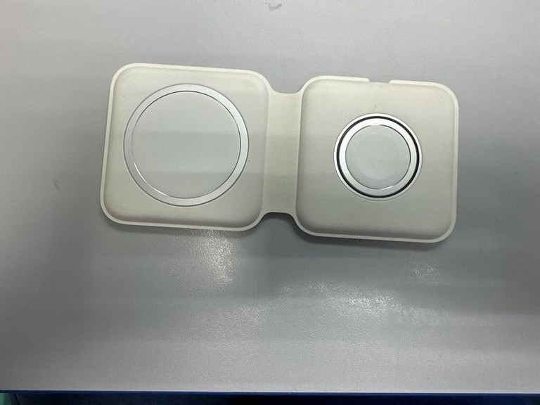 Купити Apple magsafe duo charger Б/У