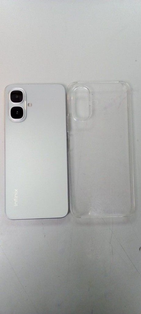 Купити Infinix smart 10 4/128gb Б/У