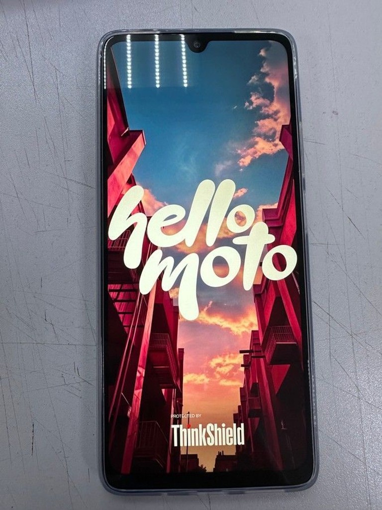 Оголошення Motorola moto g06 4g 4/64gb tendril Б/У