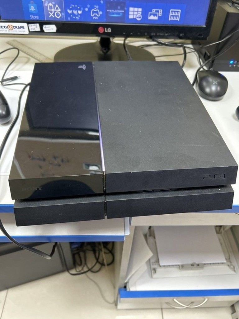 Купити Sony playstation 4 1tb Б/У