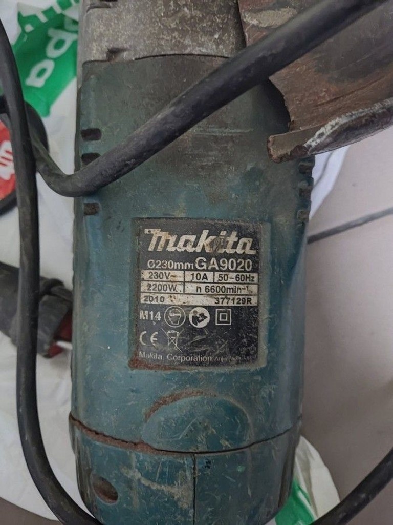Оголошення Makita GA9020 Б/У