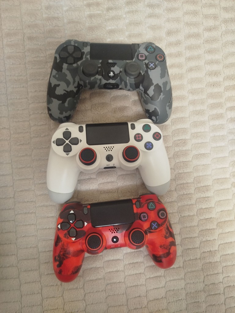 Оголошення Sony playstation 4 pro 1tb Б/У
