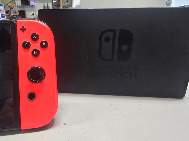 Дешиво Nintendo switch с ломбарда