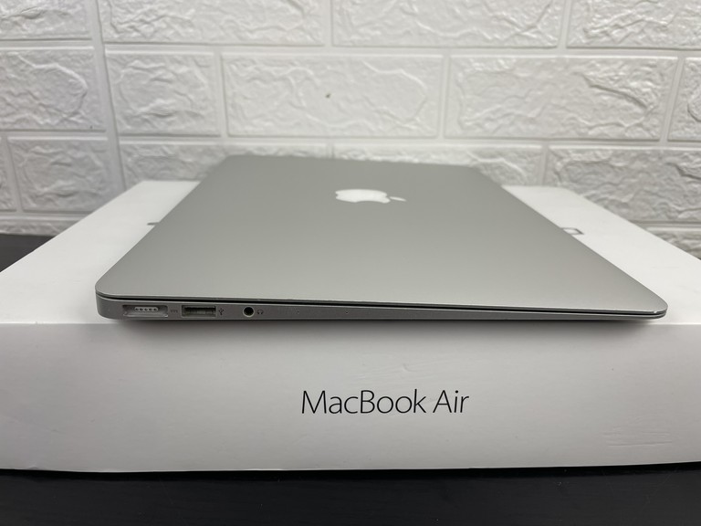 Apple MacBook Air 13.3" 2017 A1466 Код:null. Изображение 8