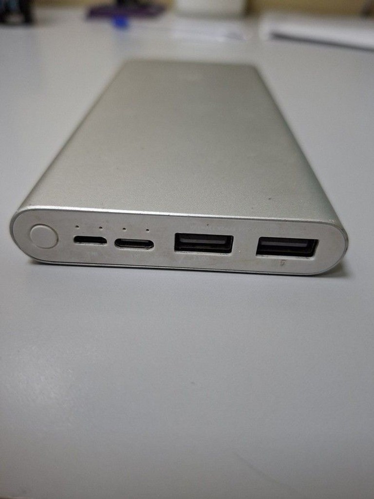 Оголошення Xiaomi mi power bank 3 10000mah Б/У