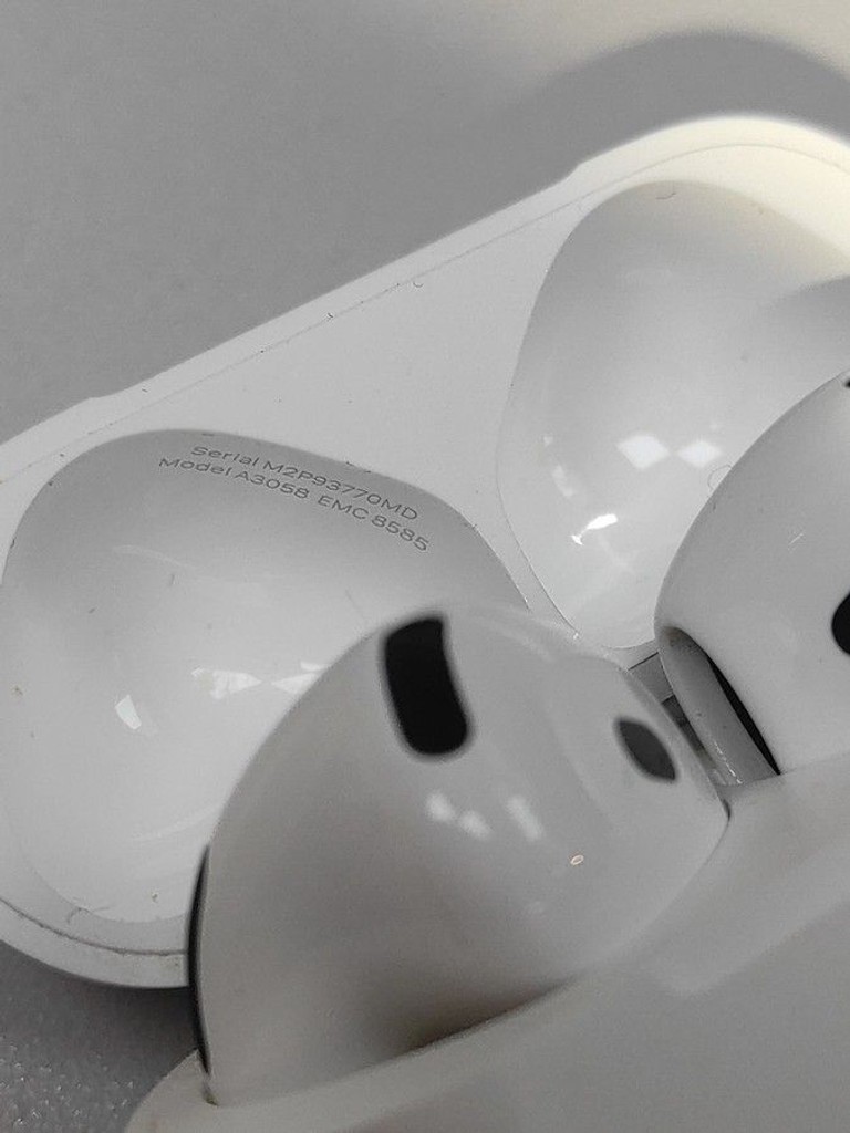 Дешиво Apple airpods 4 с ломбарда