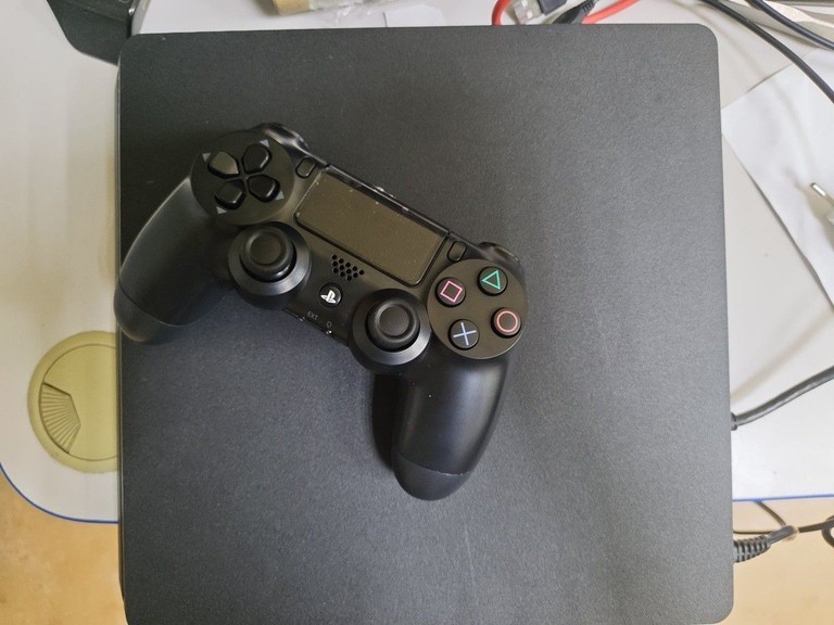 Купити Sony playstation 4 slim 500gb Б/У