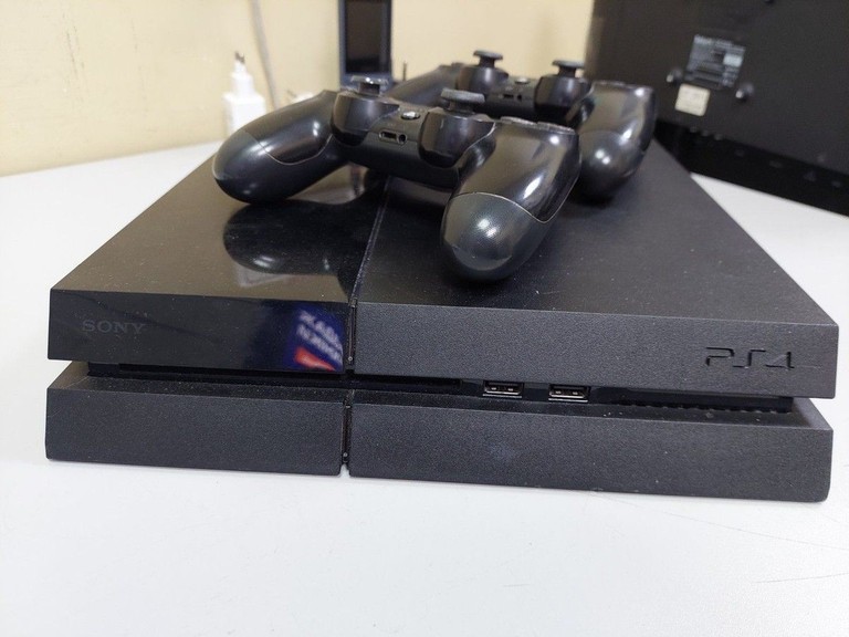 Купить Sony playstation 4 500gb Б/У