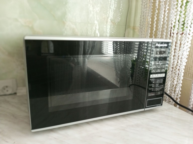 Дешево Panasonic NN-ST254MZUE з ломбарду
