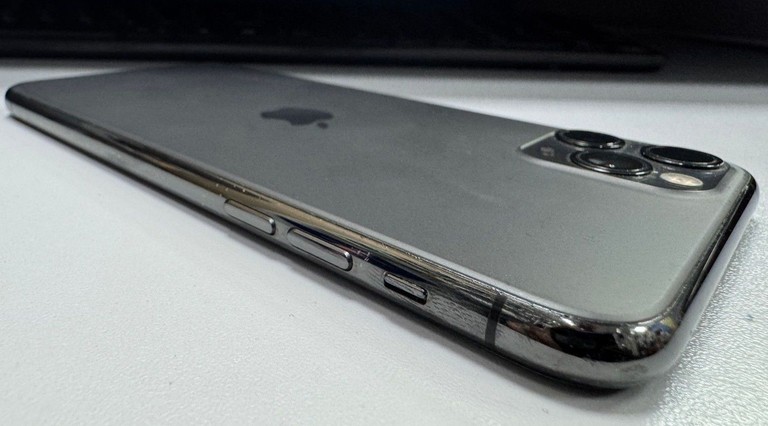 Apple iphone 11 pro max 64gb Код:01-201137219. Зображення 6