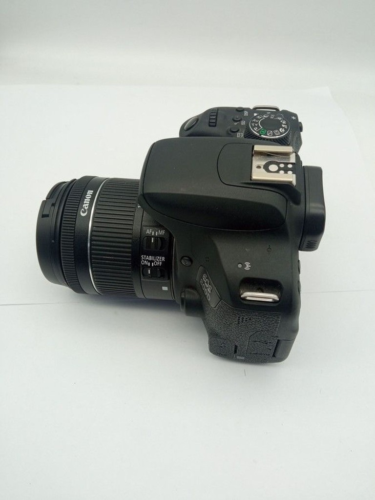 Объявление Canon eos 800d + ef-s 18-55mm is stm Б/У