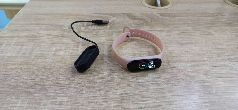Купити Xiaomi Mi Smart Band 4 Black Б/У