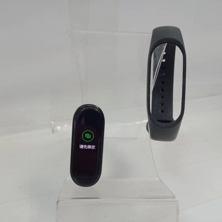 Купить Xiaomi Mi Smart Band 4 Black Б/У