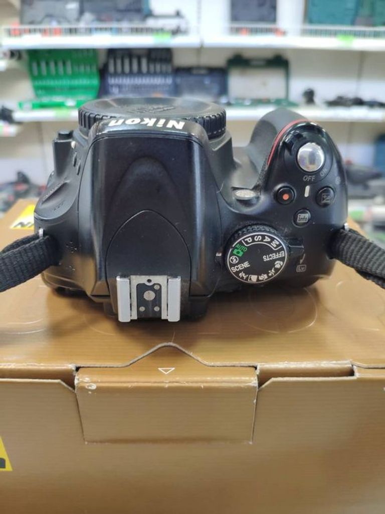 Дешиво Nikon d5100 без объектива с ломбарда