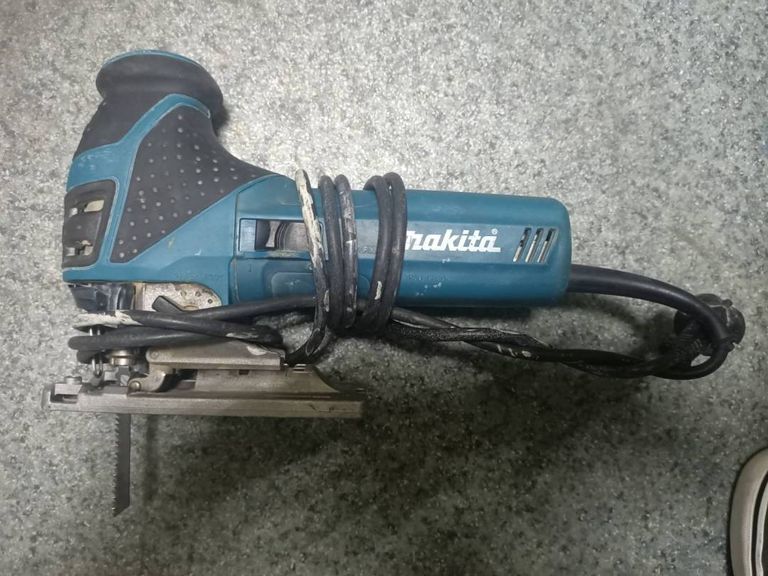 Makita 4351FCT