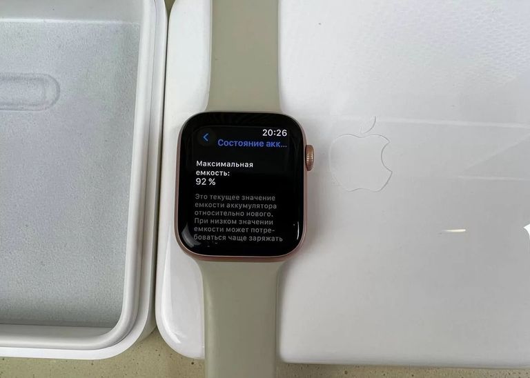 Оголошення Apple Watch Series 4, 44 мм, GPS Б/У