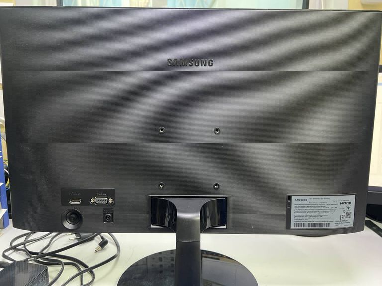 Оголошення Samsung ls22f350fhi Б/У