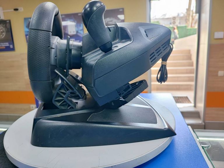 Logitech momo racing force Код:01-200440459. Изображение 7